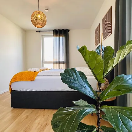 Amao-sepia I 86qm I King-size Beds I Netflix I Privat Balcony I Free Parking I Near Europapark Rheinhausen