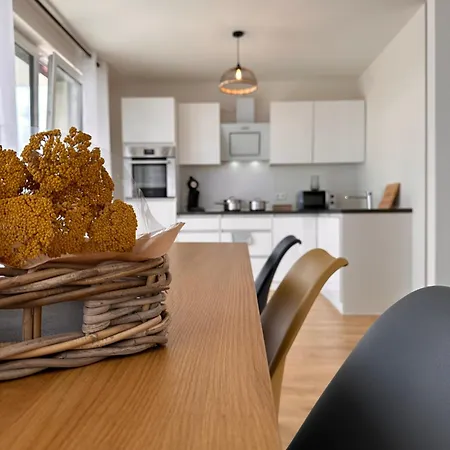 Apartment Amao-sepia I 86qm I King-size Beds I Netflix I Privat Balcony I Free Parking I Near Europapark *