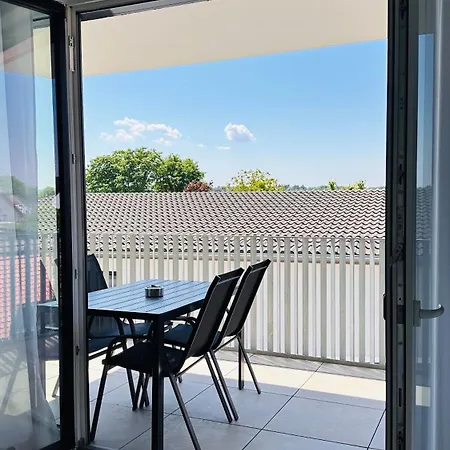 Appartement Amao-sepia I 86qm I King-size Beds I Netflix I Privat Balcony I Free Parking I Near Europapark